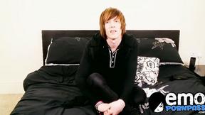 ”Sean Taylor jerks off his shaft & plays with his anus”
