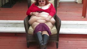 Oh fun on my patio in my new boots doing a booty shake and