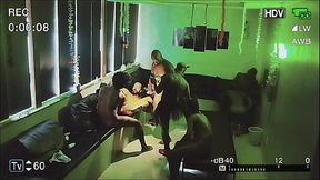 Orgia de carnaval registrada por c&acirc_mera de seguran&ccedil_a do AP 1/2