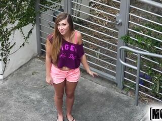 Mofos - Cute teen Kaylee Banks gets talked into Anal