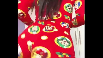 Bailando en pijamada