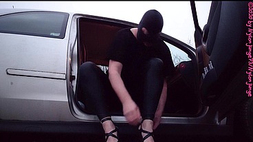 Geile Heels im Auto anziehen ** Outdoor Fun **