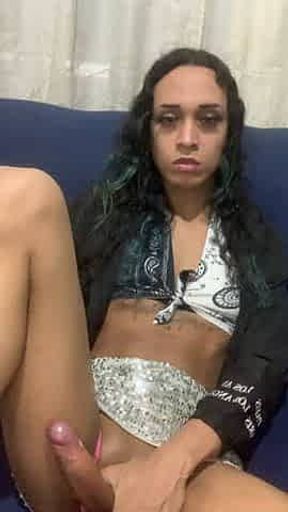 Teen trans Yasmim Mayers masturbating solo in home