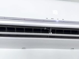Broken air conditioner and her large juicy are a priceless reason to have sex!