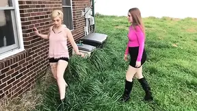 Intruder caught by seductive model with feet fetish
