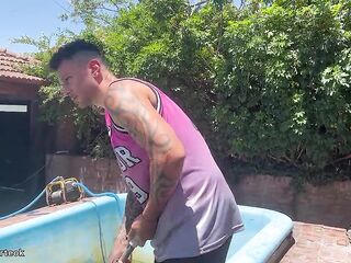 The pool cleaner drilled me when my spouse wasn't home - Venusymarteok