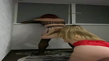 Milf with a big ass fucked a sexy beauty in stockings
