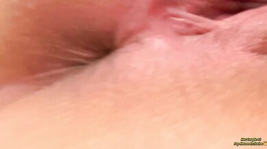 Hot redhead girl’s creamy climax as she fists her pink pussy alone