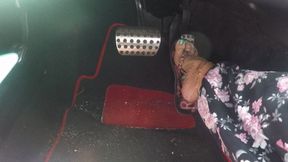 Flip flops and floral pants Pumping PEDAL PUMPING