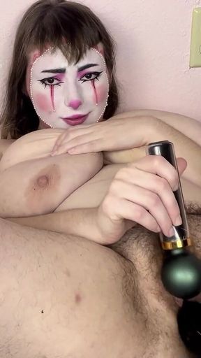 Bendy Clown Girl Cums Using Sex Machine and Vibrator
