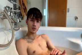 slender twink Jerking In The tub