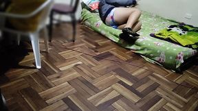 estoy donde mi mejor amigo jugando en la pc luego viene su esposa le pone los cuerno conmigo ya que mi mejor amigo no se la folla aprovecho para follarmela mientras el sigue jugando