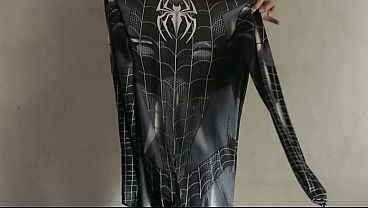NGENTOTIN CEWEK COSPLAY SPIDERMAN HITAM SAMPAI KELUAR DI MEMEK BERKALI KALI - BOKEP INDONESIA TERBARU