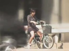 03541 Acme bicycle faints in agony