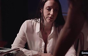 Ebony babe Jenna Foxx scissoring with Angela White