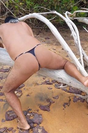Ladysilva in Panties on the Beach with a Lot of Horniness in Her Hot Ass