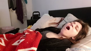 Cosy Orgasms Under The Blankets EveYourApple College