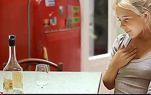 Monroe teen date with a bottle hd porn