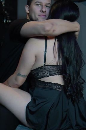 Young Woman Came Secretly From Her Boyfriend to Squirt a Lot