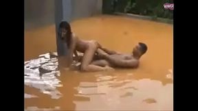 Village Jock And Babe Outdoor Fuck In The Rain In Public Hot