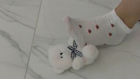 Trampling a Teddy Bear's Face with a Boot Heel (Part 2) MP4 FULL HD 1080p
