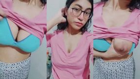 Nerdy Dhaka Universityr apu taar mega size er sthon gulo seductive bhabe dekhanor short blue film