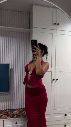 Big-titted onlyfan shows off her ass