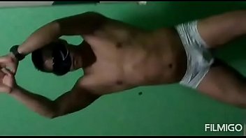 Stripper bailando y gozando a una amiga hot