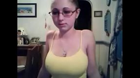 JIVEN ENSE&Ntilde_A SUS TETAS