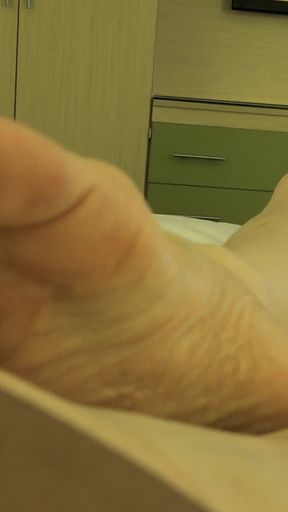 Lilith's First Footjob