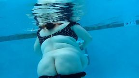 Watch BBW Nurse Vicki Exercise in Pool with Underwater Camera See My