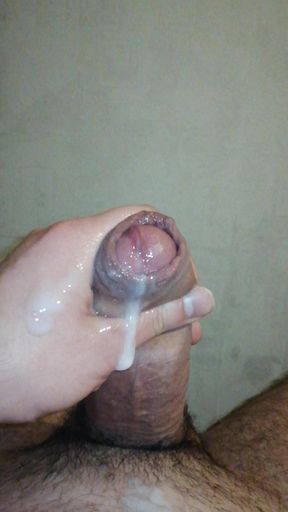 Strong Cumshot