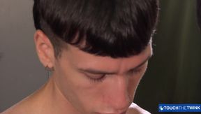 Teen Masseur Cesa Rose Offers Felix Bonnet Cock Massage