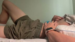 twink jerks off and cums right before class