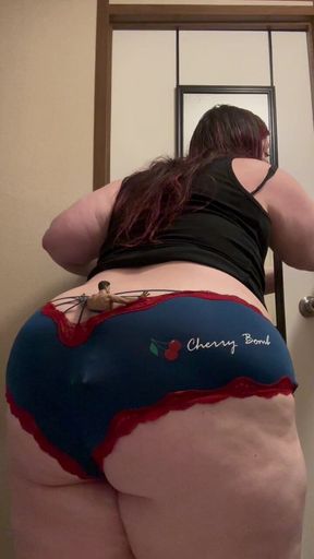 Cherry Bomb Giantess Fart Domination