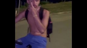 Fui dar uma volta no parque a noite e acabei sendo enrrabado por um pauzudo que estava l&aacute_. - Free