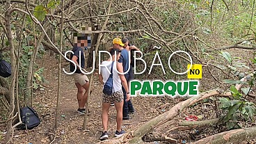 SURUBÃO NO PARQUE 20 HOMENS