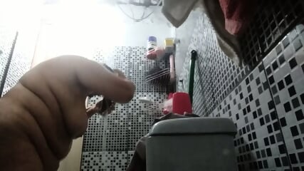 Alexislove gozando no peito dela