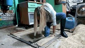 Lost foot in a boot MP4 (1280x720) FHD