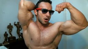 Alejandro Muscles Private Show