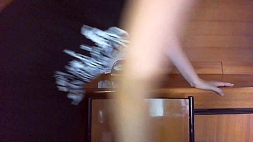 Italian slut secretary in smart working