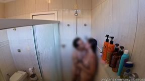Brasileira Safada Seduz Japon�s da Academia para o Chuveiro- AMWF- SexyAlbatross