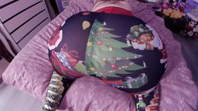 Try the magic of Christmas to make a big natural ass appear and be happy!