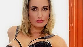 Incredible Banging And Incredible Woman - Nicole Vice