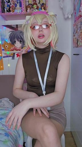 This secretary is going to put this naughty boy in his place! 😏