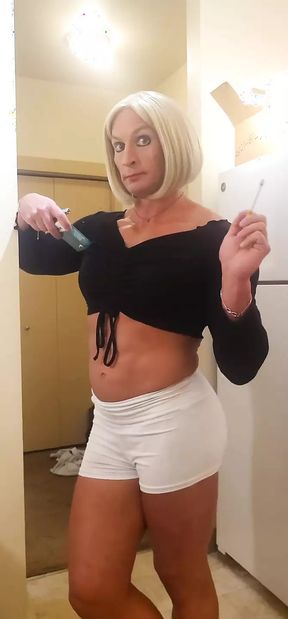 Tgirl Missy Smoking Sexy