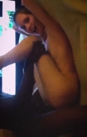 Amateur with big tits shows off her ass