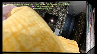 Beach ball on crush crush her cameltoe and bare soles