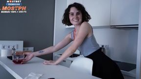 Darcy Dark In 18-year-old Maid Cleans Room And Gives Blowjob To Guy In Hote