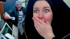 Homeless guy gets his rocks off from hot blogger's wet pussy